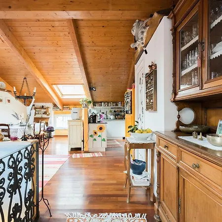 Eclectic Mansard - Rentallcomo *